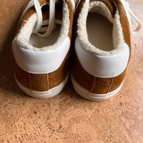 Madewell Sidewalk Low-Top Suede Faux Sherpa Sneaker - Picture 4 of 7